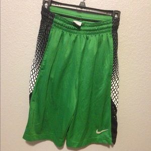 Nike Elite Men's/Boy's Shorts Size Small